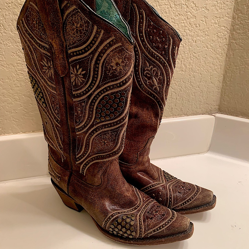 Western cowboy boots